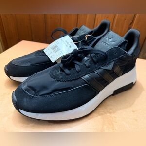 adidas Men's Black & White Retro Runner Sneakers(brand new)